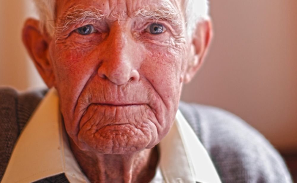 How Old Is Emilia in Mob Psycho 100?